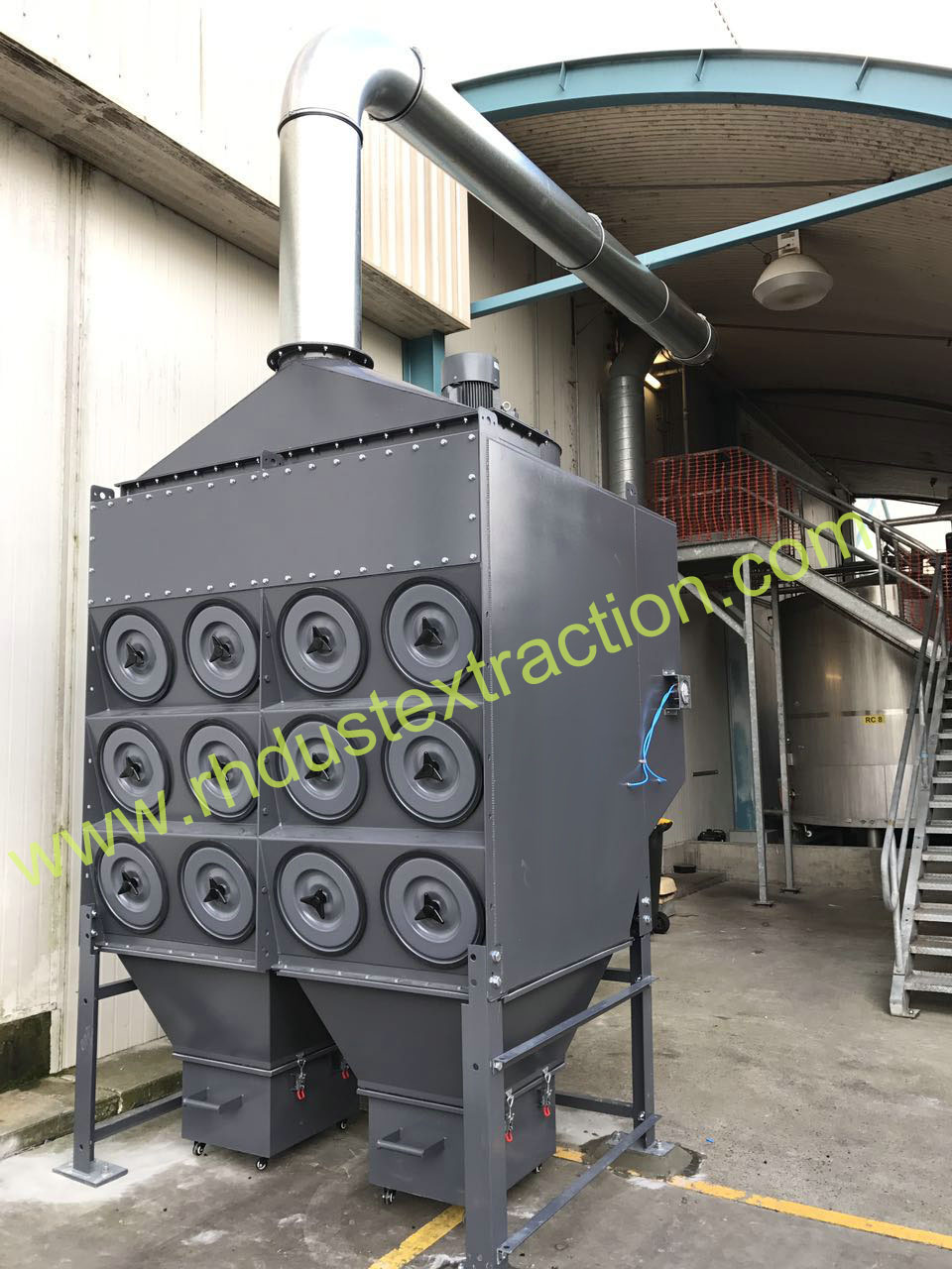 Downflow dust collector 3-24 for food industry